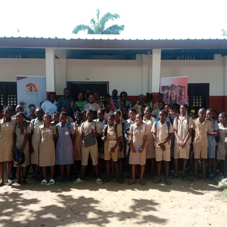 Clôture en apothéose pour le programme « Réussite 2025 » : les élèves saluent un soutien décisif de la Fondation Thierno Olory-TOGBE