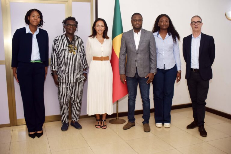 Amina Lanaya,  DG de l' UCI, au cabinet du ministre des Sports Benoît Dato