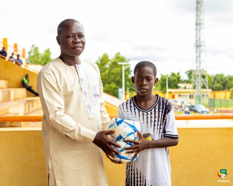 Talent Pur remettant le prix de fair-play