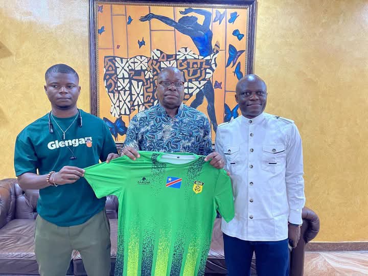 Lionel Affantondji à l'extrême gauche sur la photo @Afrique Foot